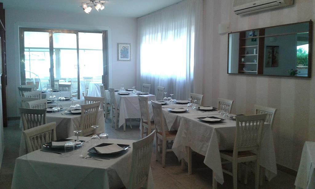 לידו די קאמאיורה Hotel Ristorante La Terrazza מראה חיצוני תמונה