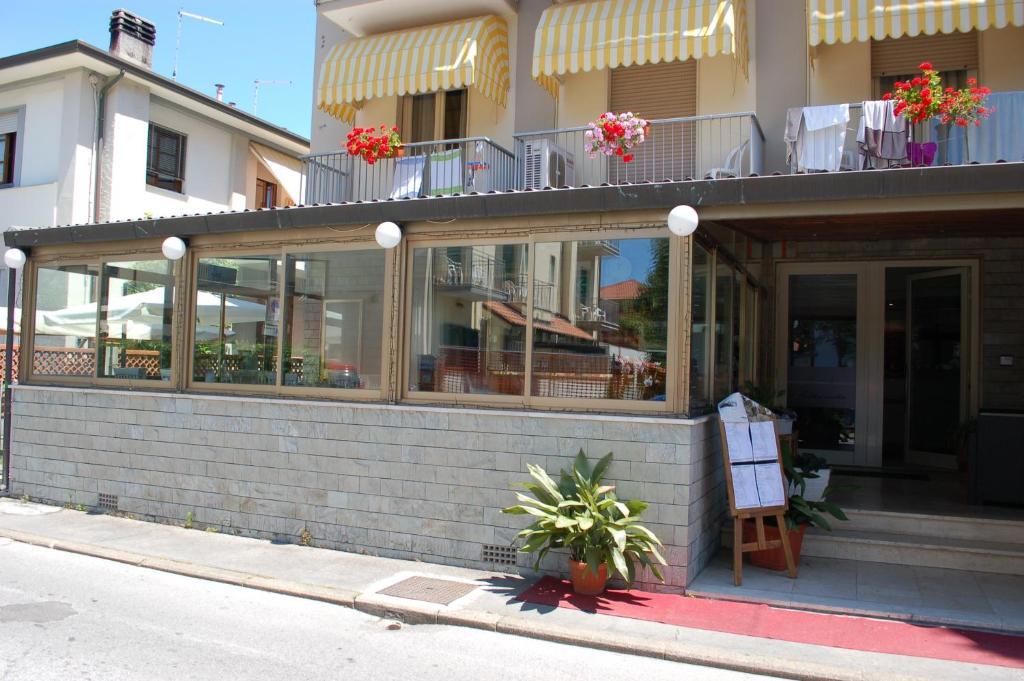 לידו די קאמאיורה Hotel Ristorante La Terrazza מראה חיצוני תמונה